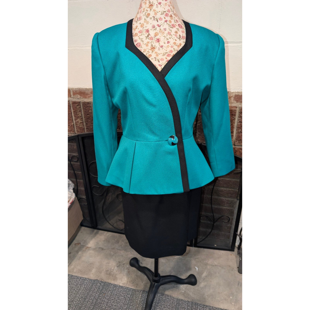 Vintage Laura Winston suit